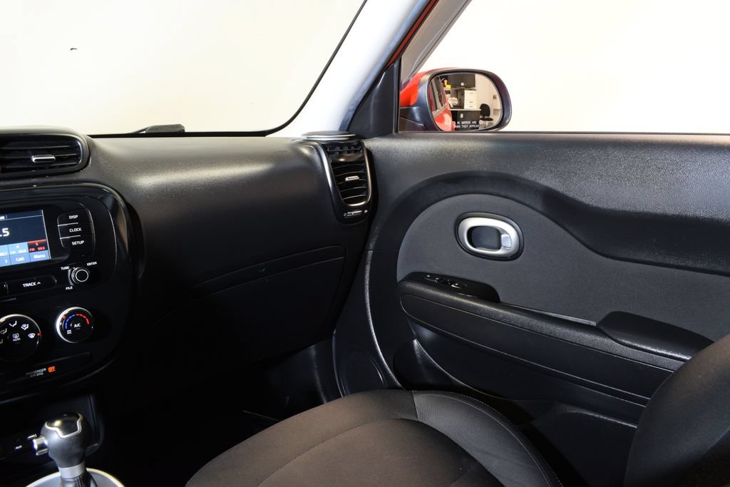 Used 2019 Kia Soul FWD image 16
