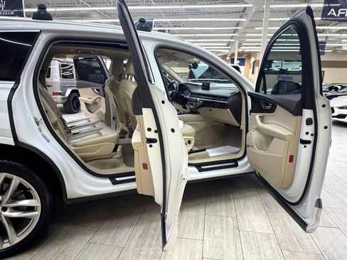 Used 2018 Audi Q7 3.0T Prestige image 14