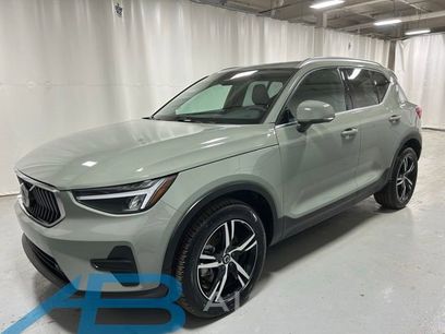 Used 2025 Volvo XC40 B5 Core