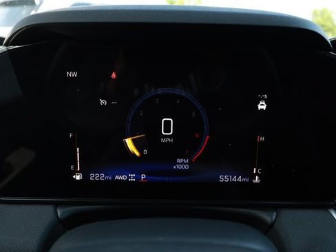 Used 2025 Chevrolet TrailBlazer LT AWD/4WD image 12
