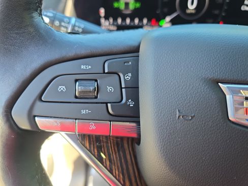 Used 2021 Cadillac Escalade ESV Premium Luxury image 18