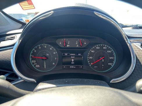 Used 2019 Chevrolet Malibu LT FWD image 23