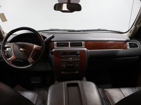 Used 2011 Chevrolet Avalanche LT w/ Luxury Package image 18