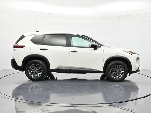 Certified 2023 Nissan Rogue S image 5