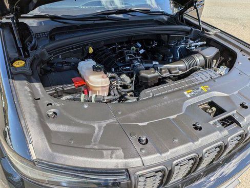 Certified 2024 Jeep Grand Cherokee L Laredo AWD/4WD image 29