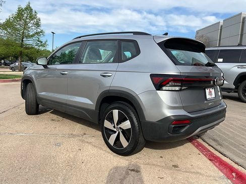 Used 2025 Volkswagen Taos S image 8