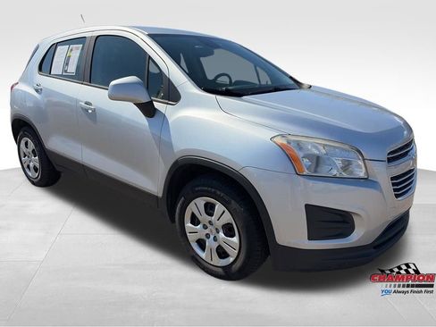 Used 2015 Chevrolet Trax LS FWD image 8
