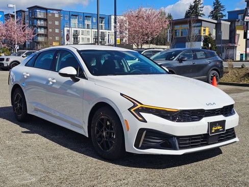 New 2026 Kia K5 LXS FWD image 7