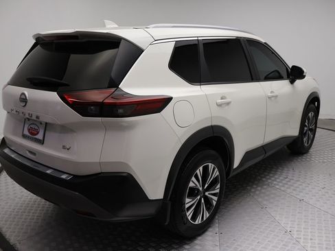 Used 2023 Nissan Rogue SV w/ SV Premium B Package image 8