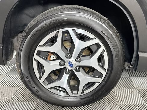 Used 2023 Subaru Forester Premium AWD/4WD image 31