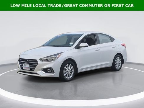 Used 2021 Hyundai Accent SEL image 1