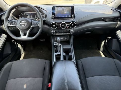 Used 2024 Nissan Sentra SV w/ Lighting Package image 8