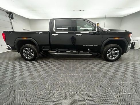 Used 2025 GMC Sierra 2500 SLT w/ SLT Premium Package image 15