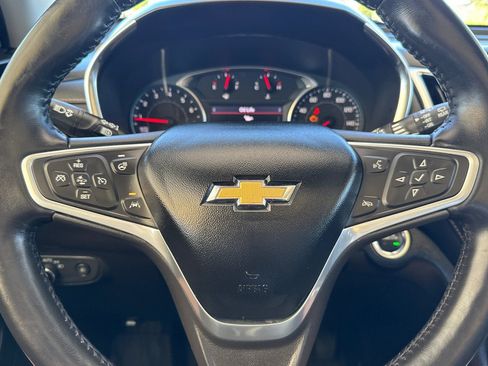Used 2022 Chevrolet Equinox Premier AWD/4WD image 24