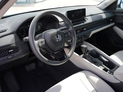 Used 2023 Honda Accord EX image 14