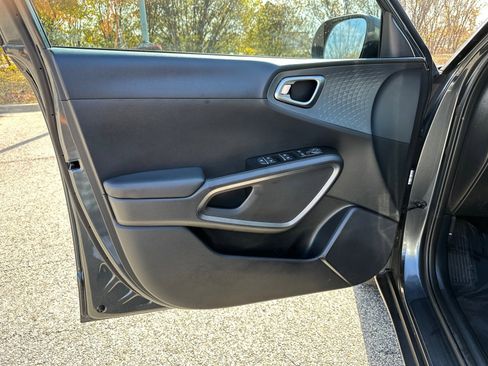 Used 2024 Kia Soul EX image 10