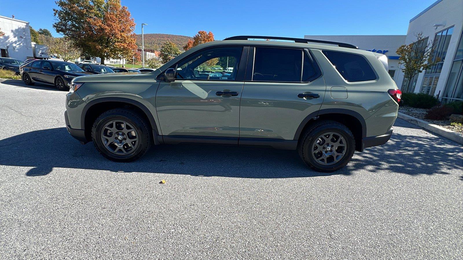 New 2026 Honda Pilot TrailSport image 7