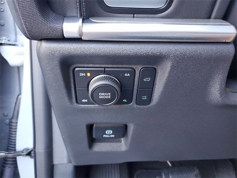 Used 2025 Ford Expedition Max Platinum w/ Driver's Package image 29