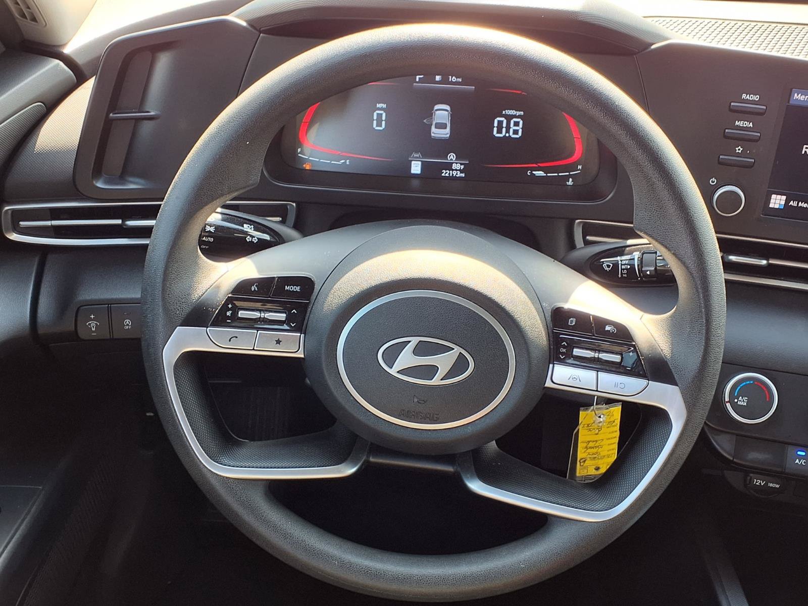 Certified 2024 Hyundai Elantra SE FWD image 20