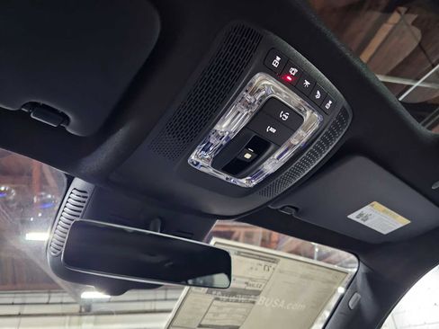 New 2026 Mercedes-Benz GLB 250 4MATIC image 30