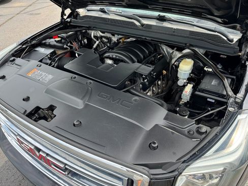 Used 2015 GMC Yukon SLT AWD/4WD image 25