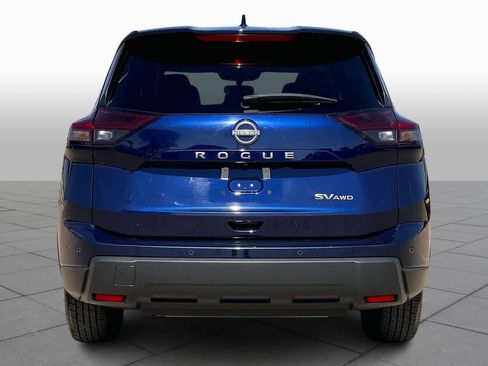 Used 2024 Nissan Rogue SV image 5