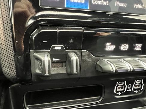 Used 2024 RAM 2500 Limited image 53