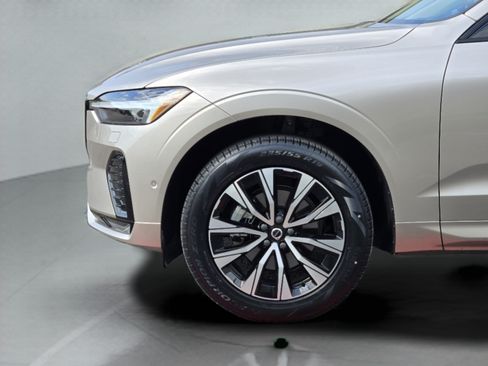 Used 2024 Volvo XC60 B5 Plus w/ Protection Package Premier AWD/4WD image 35