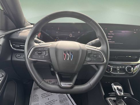 Used 2024 Buick Envista Sport Touring FWD image 18