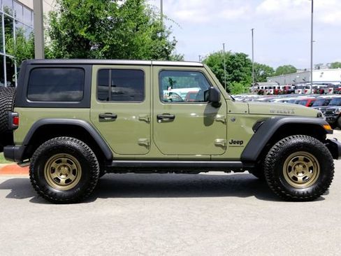 Used 2025 Jeep Wrangler Unlimited Sport AWD/4WD image 4