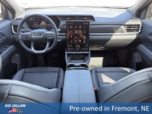 Used 2025 GMC Terrain Elevation w/ Elevation Premium Package AWD/4WD image 9