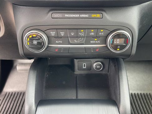Used 2020 Ford Escape SE AWD/4WD image 12
