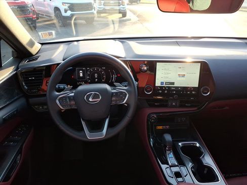 Used 2025 Lexus NX 250 FWD w/ Premium Package image 11