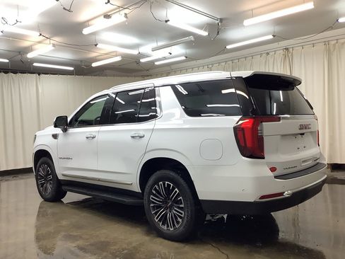 Used 2025 GMC Yukon Elevation image 10