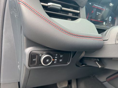 New 2026 Ford Explorer ST-Line w/ ST-Line Street Pack image 21