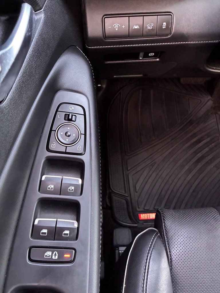 Certified 2023 Hyundai Santa Fe Limited AWD/4WD image 33