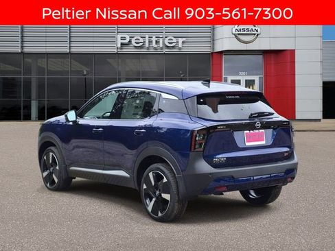 New 2026 Nissan Kicks SR w/ SR Premium Package FWD image 3