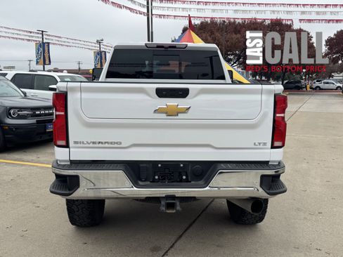 Used 2024 Chevrolet Silverado 2500 LTZ w/ LTZ Plus Package image 10