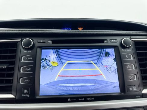 Used 2016 Toyota Highlander Limited AWD/4WD image 11