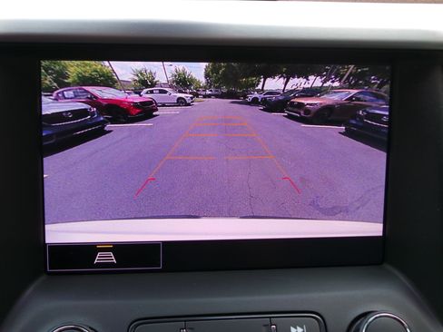 Used 2022 GMC Acadia SLT FWD image 13