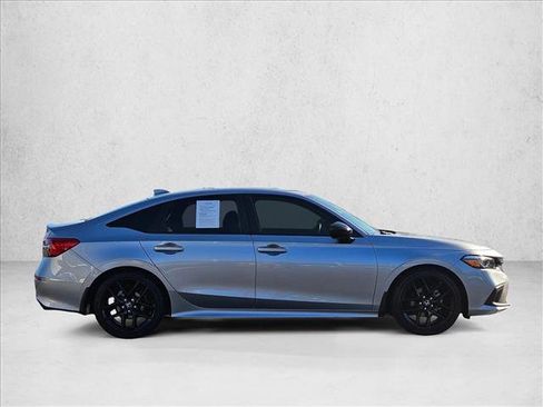 Used 2023 Honda Civic Sport image 4