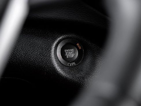 Used 2022 Jeep Cherokee Limited image 29