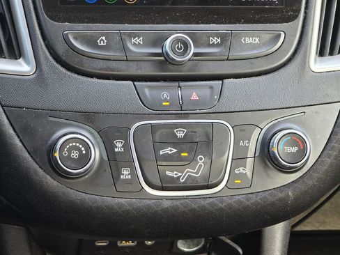 Used 2020 Chevrolet Malibu RS image 17