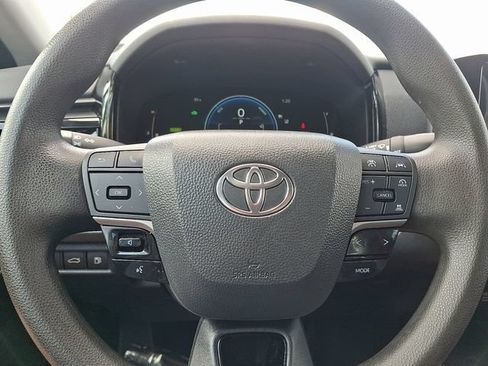 Used 2025 Toyota Camry LE FWD image 21