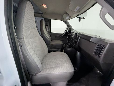 New 2026 GMC Savana 2500 w/ Driver Convenience Package RWD image 25