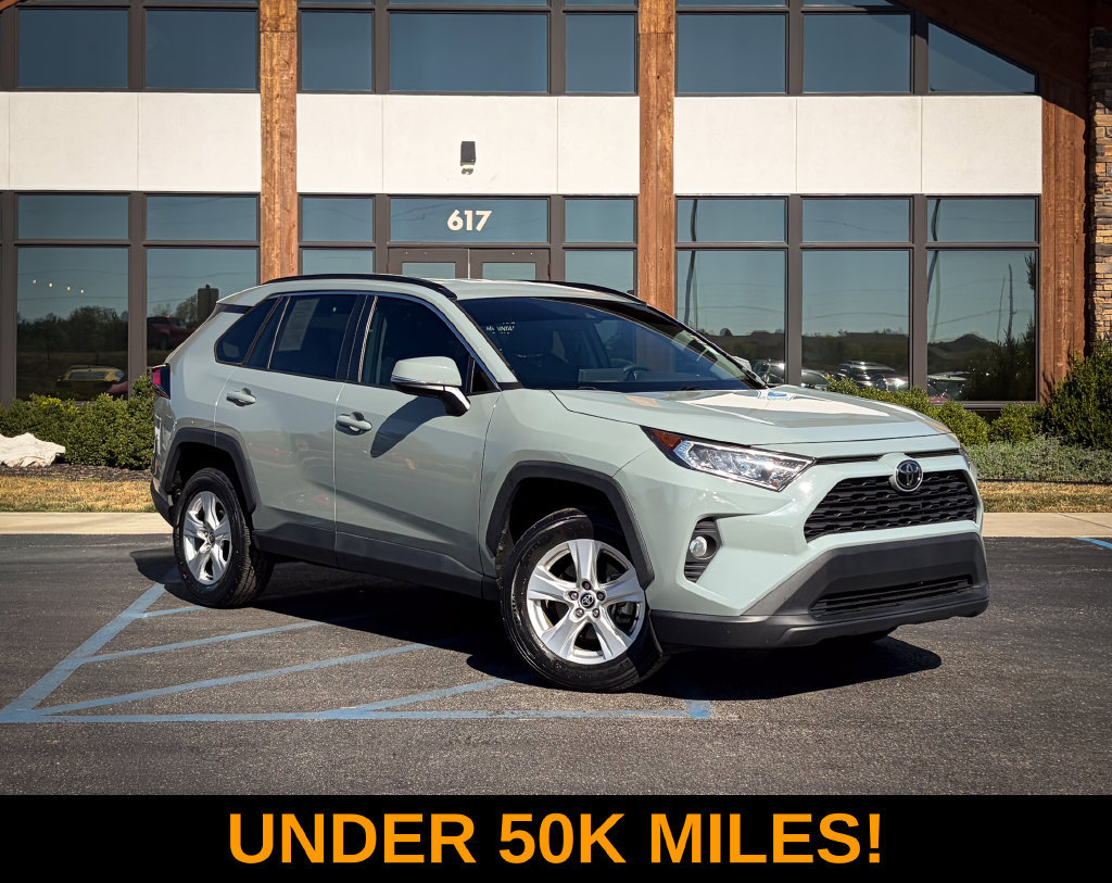 Used 2021 Toyota RAV4 XLE FWD image 1