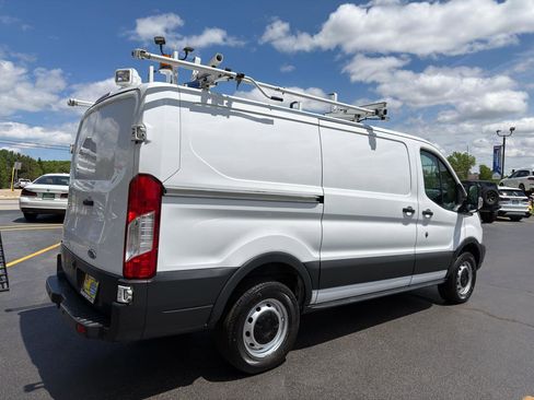 Used 2016 Ford Transit 250 130 Low Roof RWD image 3