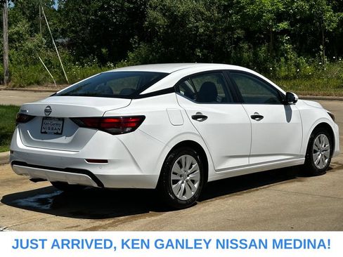 Certified 2024 Nissan Sentra S FWD image 3