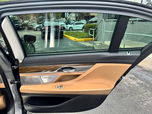 Used 2016 BMW 750i xDrive AWD/4WD image 47