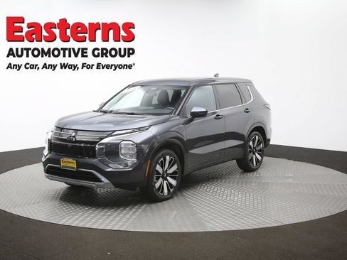 Used 2025 Mitsubishi Outlander SE AWD/4WD image 55